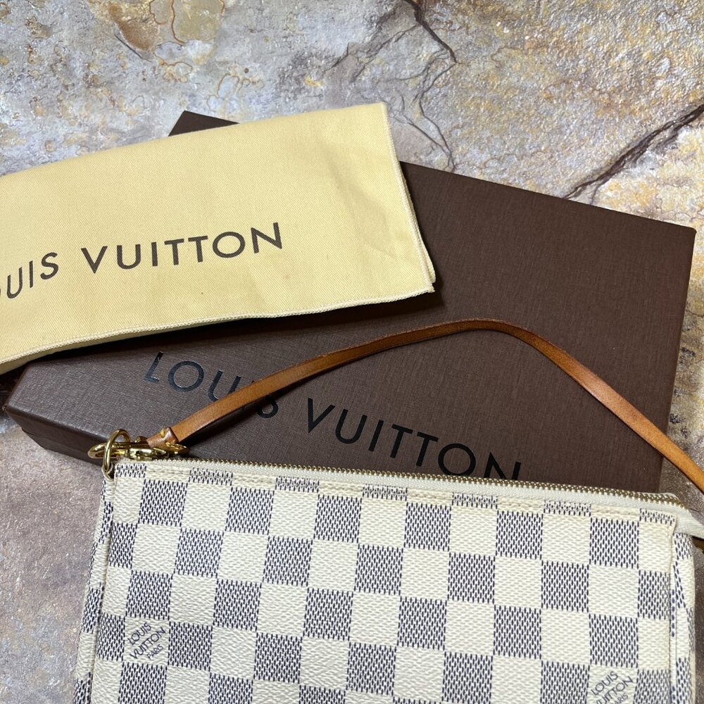 Louis Vuitton Damier Azur Pochette Accessoires Pouch / Shoulder Clutch Bag - Picture 4 of 13